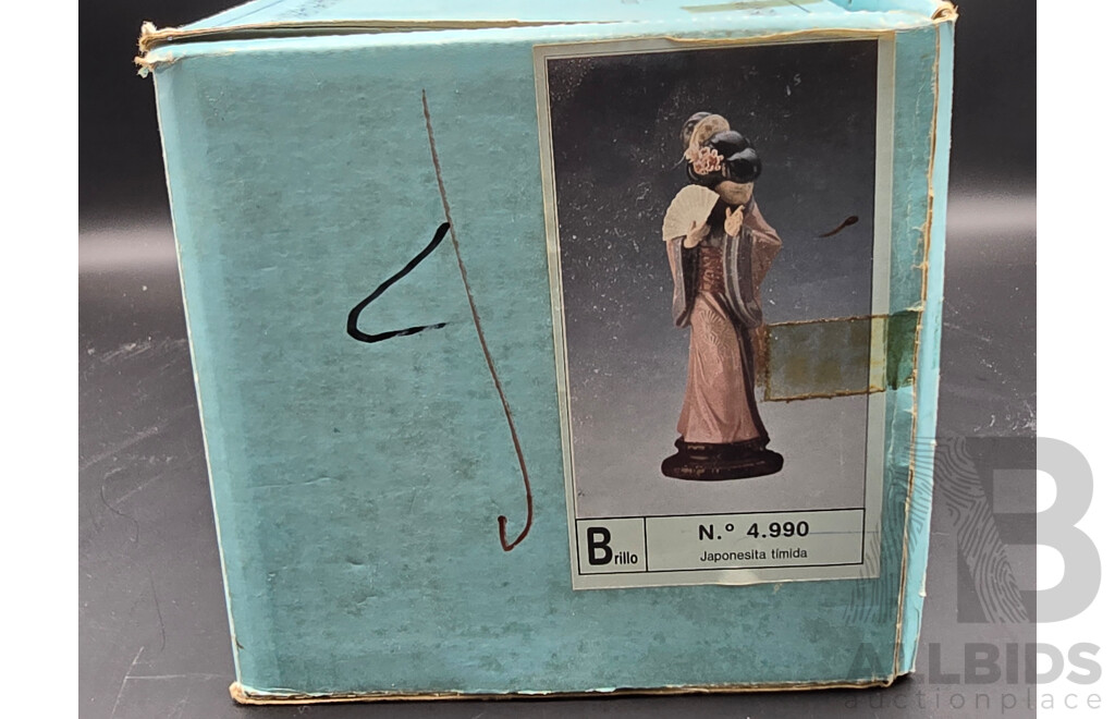 Lladro ‘Japanese Timida’ Geisha Girl Figurine, Model 4990
