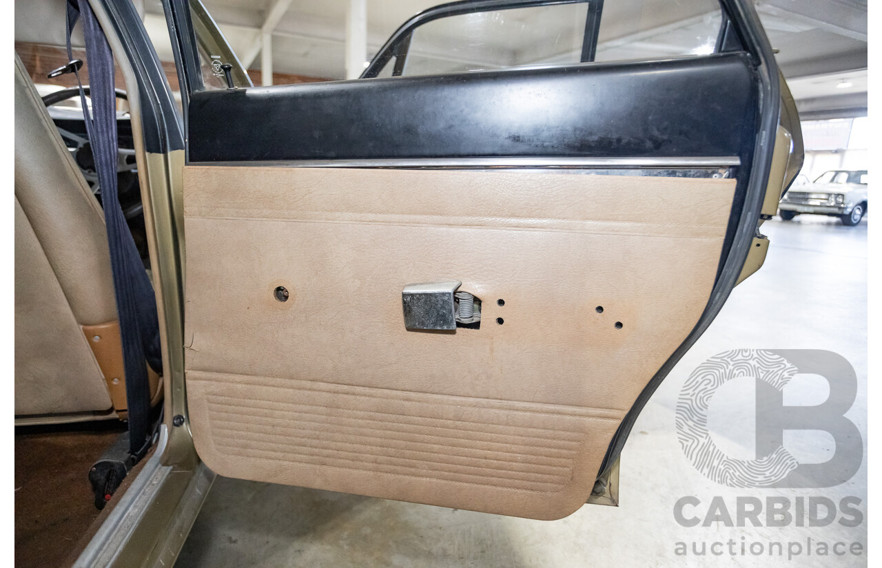 11/1972 Chrysler VH Valiant Pacer 4d Sedan Citron Gold Metallic Hemi 265ci 4.3L