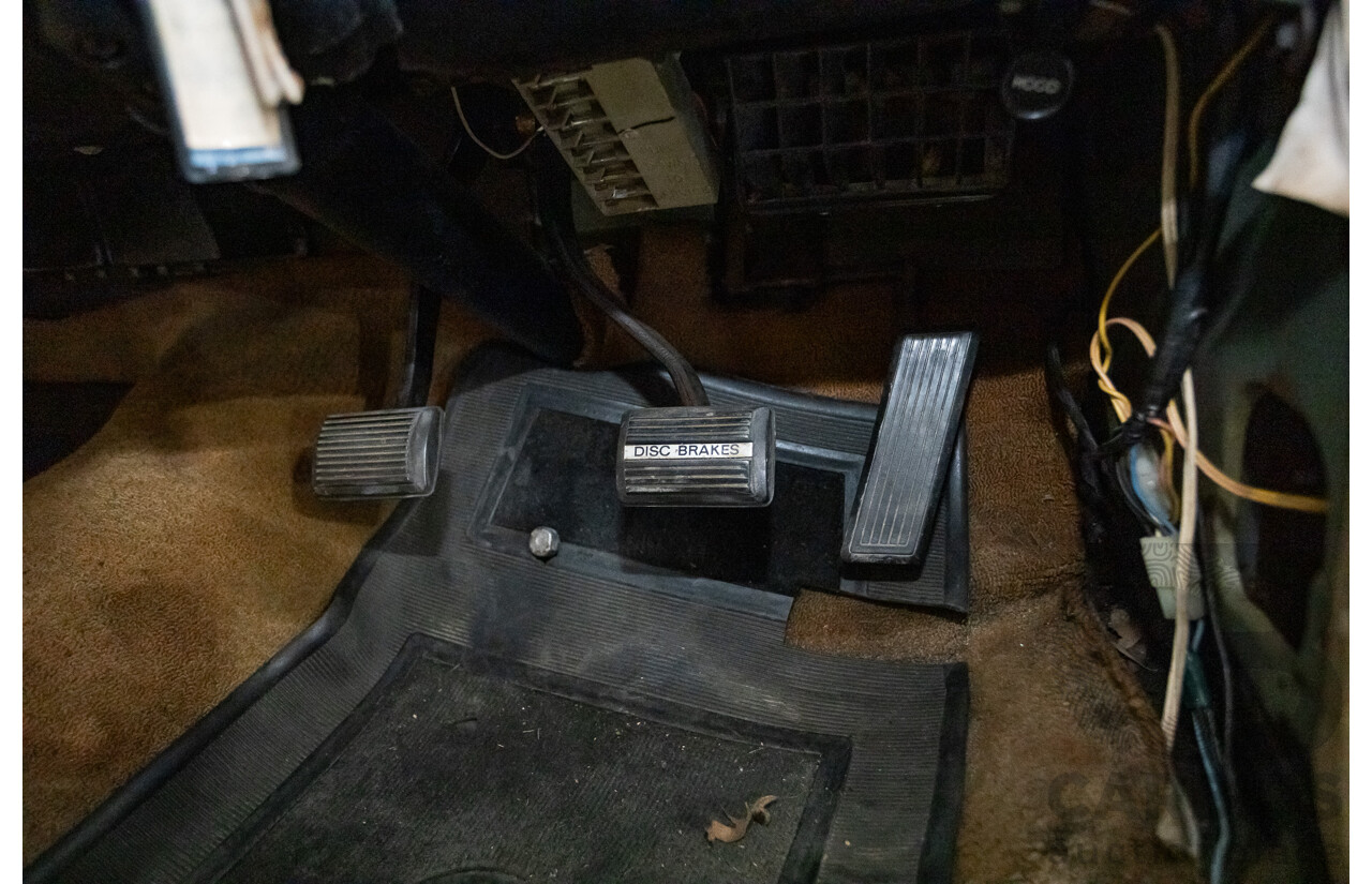 11/1972 Chrysler VH Valiant Pacer 4d Sedan Citron Gold Metallic Hemi 265ci 4.3L