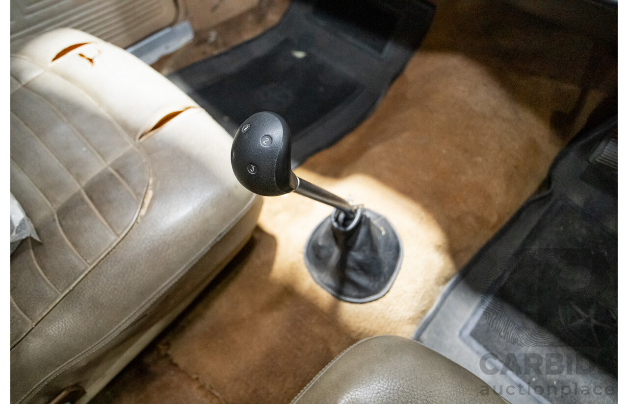 11/1972 Chrysler VH Valiant Pacer 4d Sedan Citron Gold Metallic Hemi 265ci 4.3L