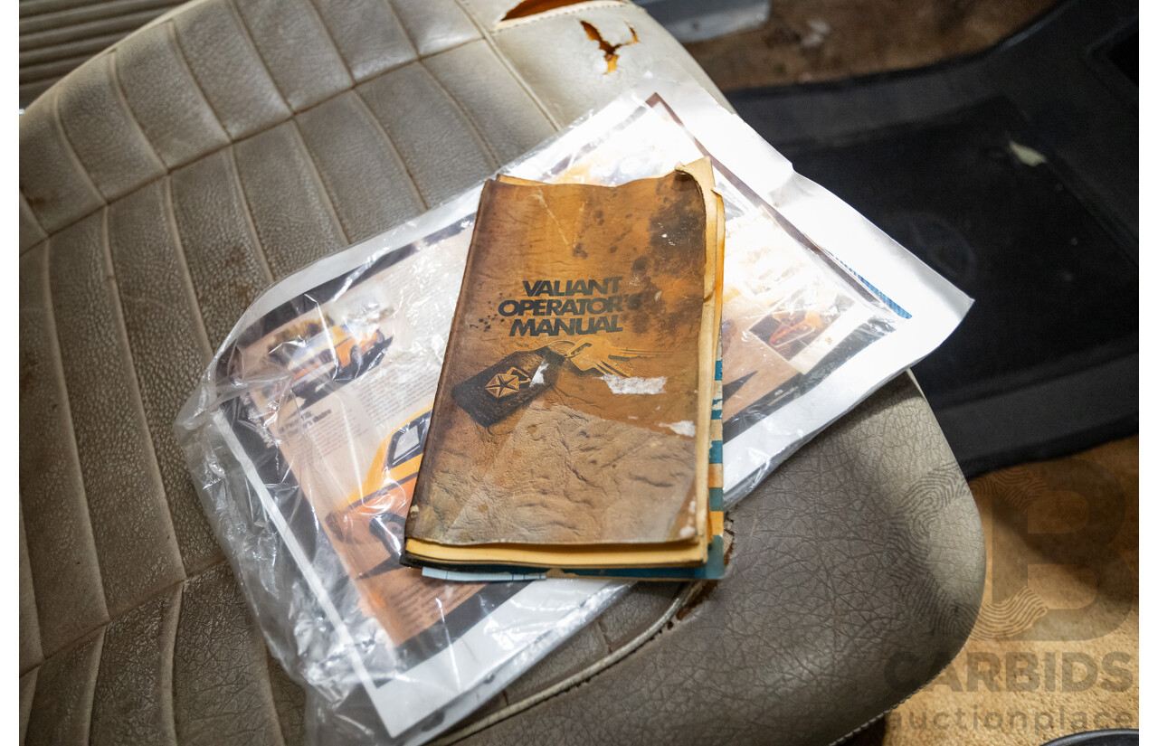 11/1972 Chrysler VH Valiant Pacer 4d Sedan Citron Gold Metallic Hemi 265ci 4.3L