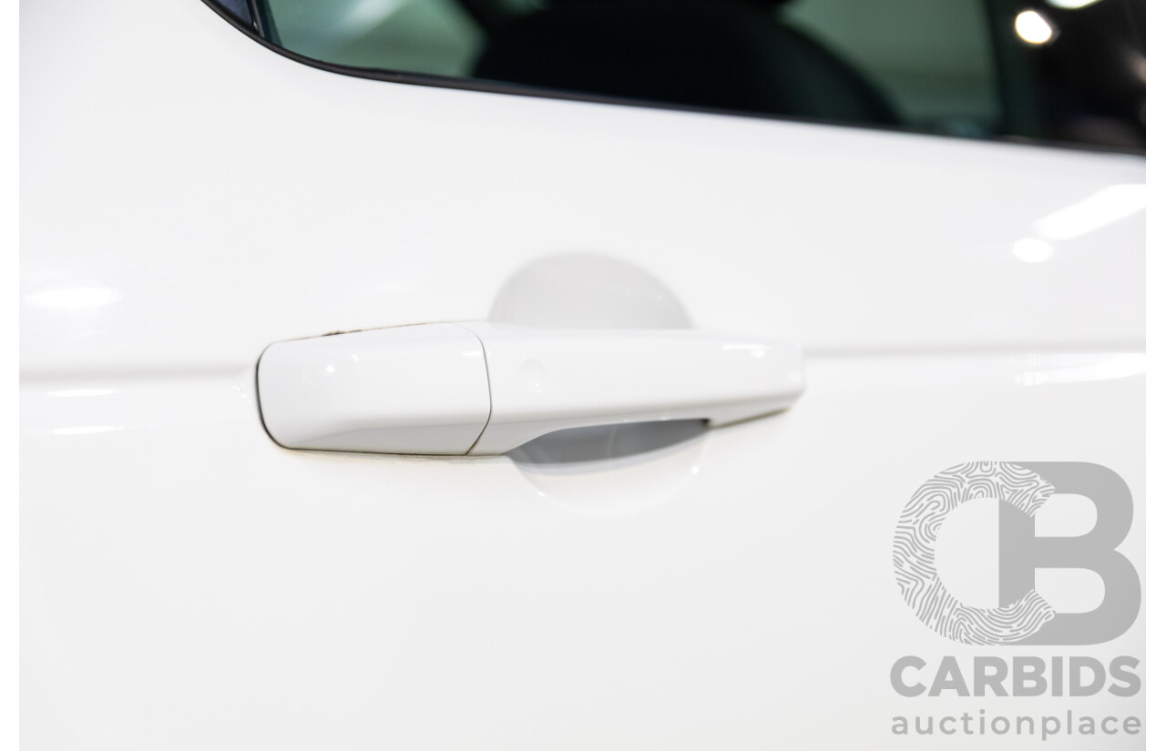 01/2019 Land Rover Discovery Sport Si4 SE (213kW AWD) L550 MY19 4d Wagon Fuji White/Black Roof Turbo 2.0L