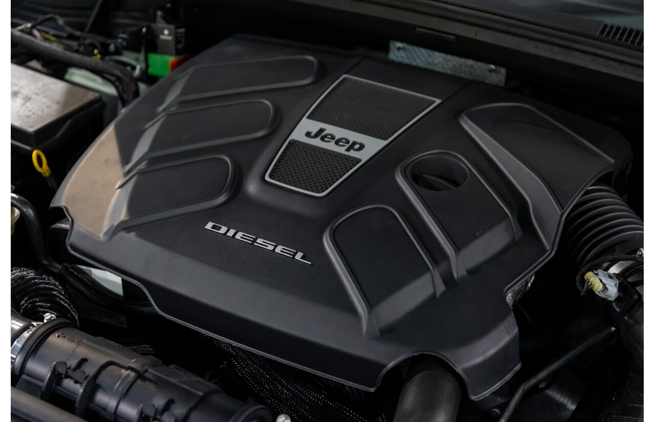 9/2015 Jeep Grand Cherokee Limited (4x4) WK MY15 4d Wagon Bright White Turbo Diesel V6 3.0L