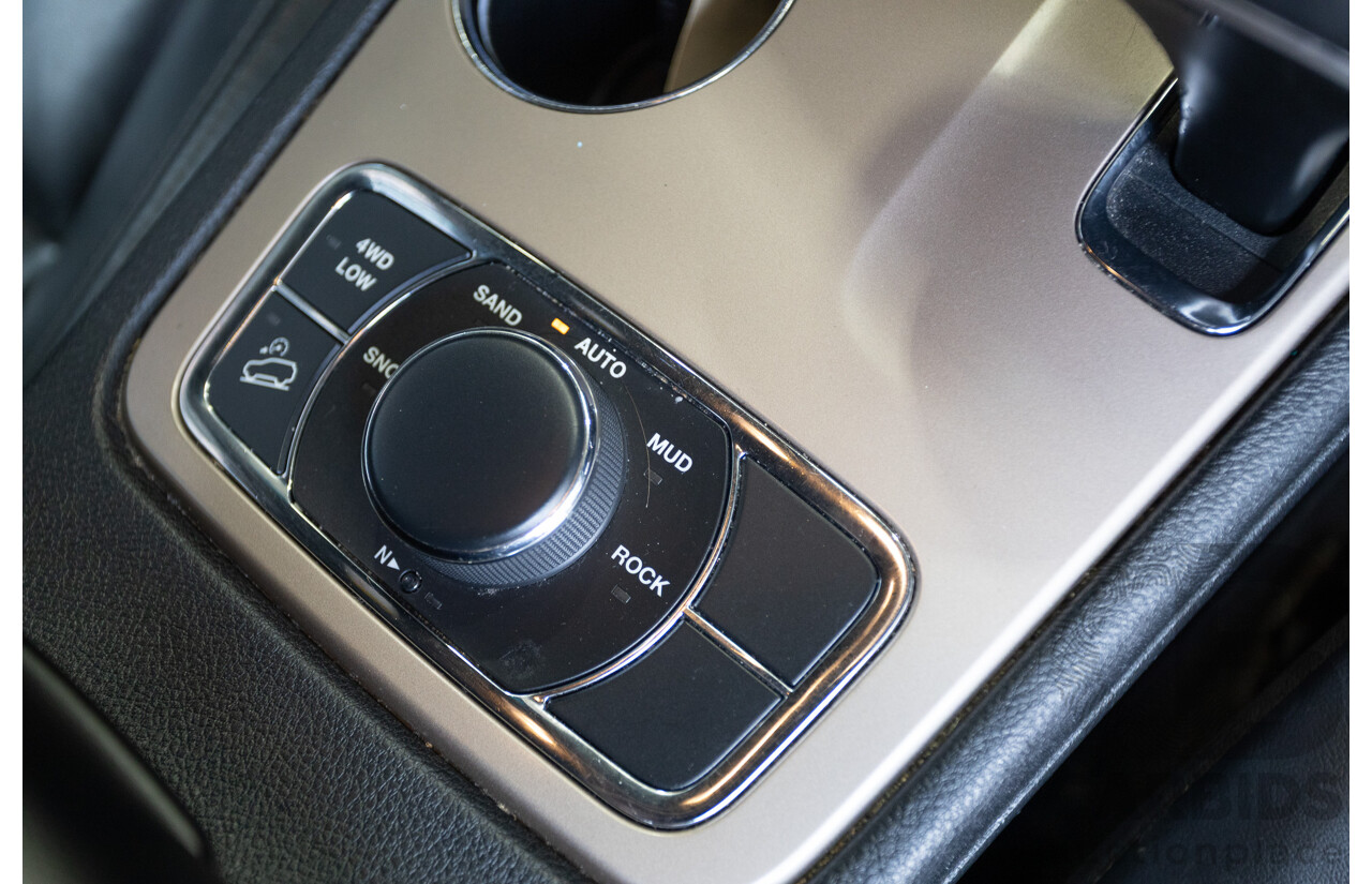 9/2015 Jeep Grand Cherokee Limited (4x4) WK MY15 4d Wagon Bright White Turbo Diesel V6 3.0L