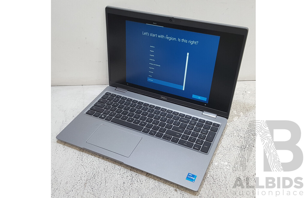 Dell Latitude 5520 11th Gen Intel Core i5 (1135G7) 2.40GHz-4.20GHz 4-Core CPU 15.6-Inch FHD Laptop w/ Power Supply