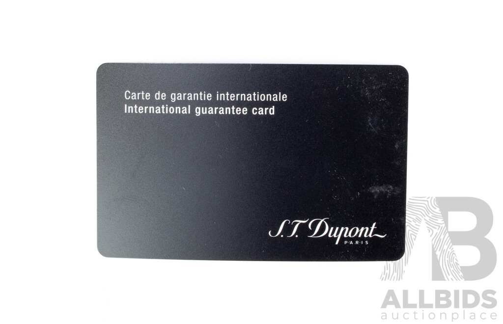 S.T. Dupont Alligator Noir Fountain Pen with Palladium Finishes, in Presentation Case