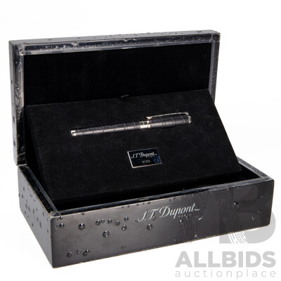 S.T. Dupont Alligator Noir Fountain Pen with Palladium Finishes, in Presentation Case
