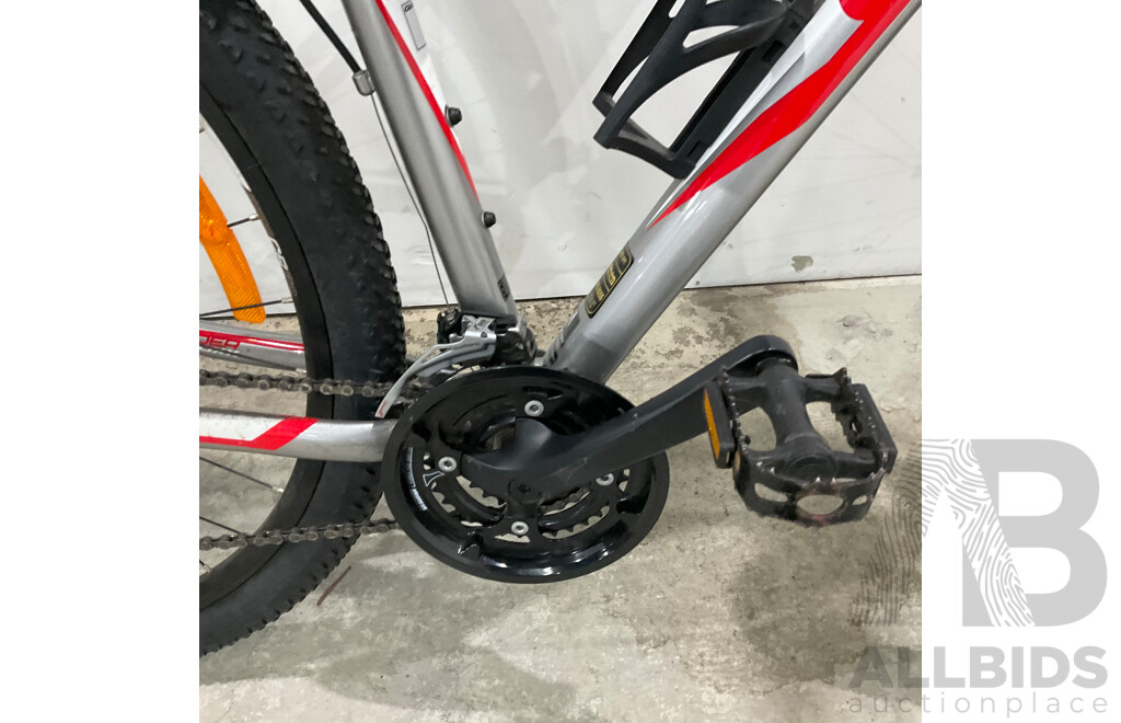 Giant Boulder Bike - Size M - ALUXX 6000 Series Butted Tubing