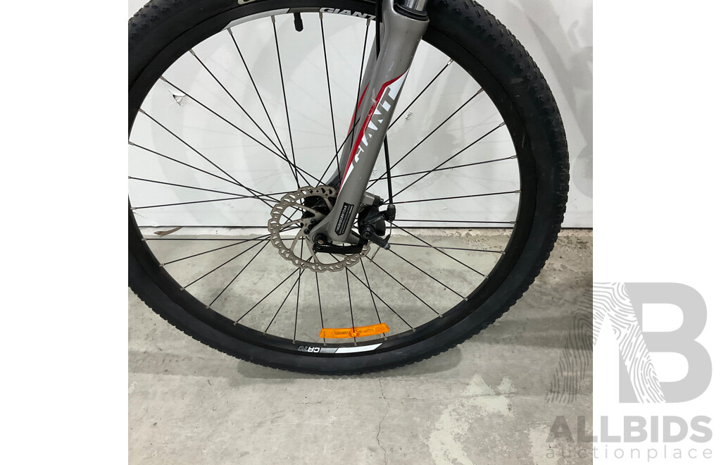 Giant Boulder Bike - Size M - ALUXX 6000 Series Butted Tubing