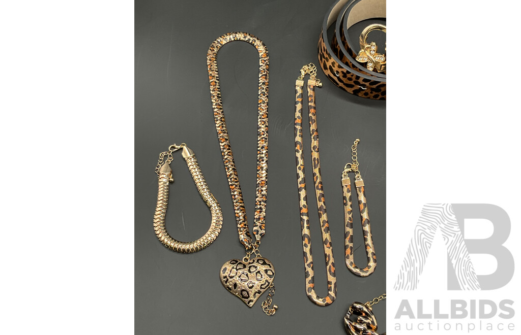 Assorted Costume Jewellery - Lot of 20