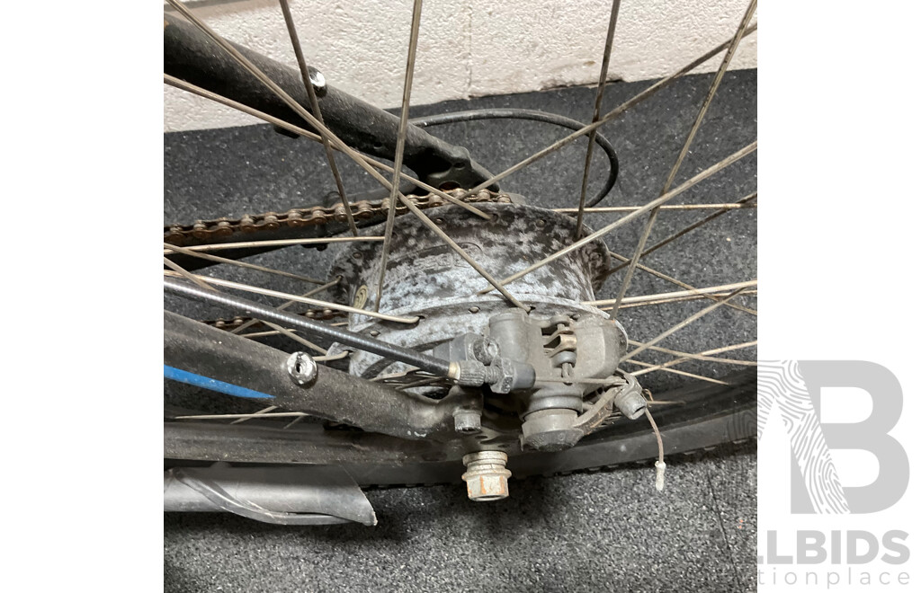 NCM Moscow E-bike - Size 26