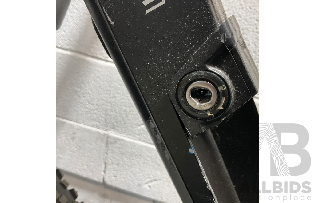 NCM Moscow E-bike - Size 26