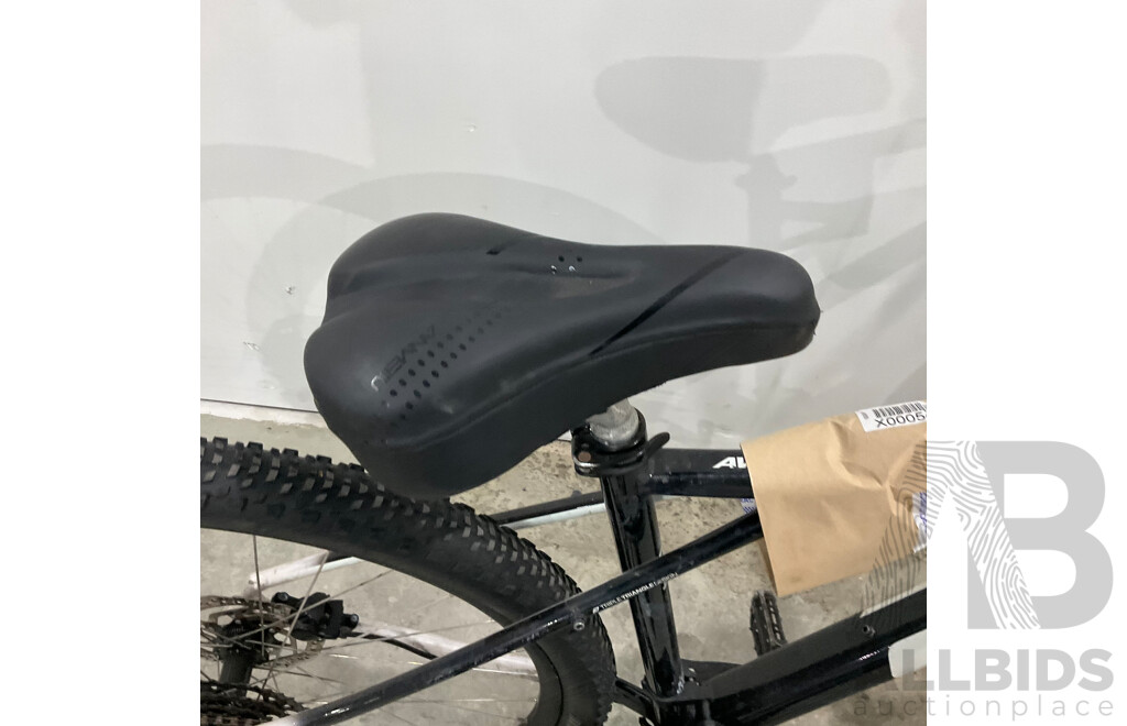 GT Avalanche Black Bike