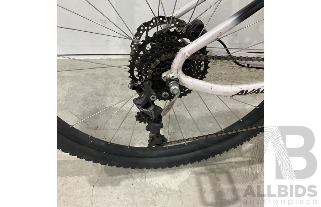 GT Avalanche Black Bike