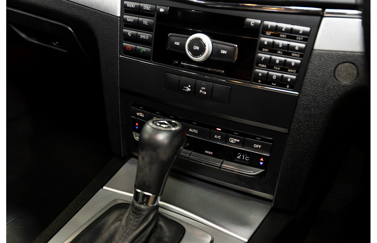 8/2009 Mercedes-Benz E350 Avantgarde 207 2d Coupe Iridium Silver Metallic V6 3.5L