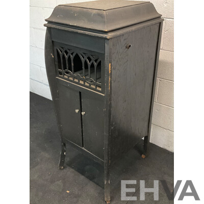 Vintage Davidge Record Player