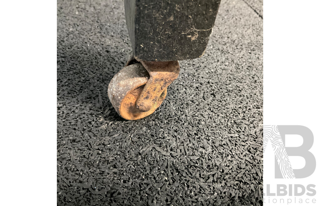 Vintage Davidge Record Player