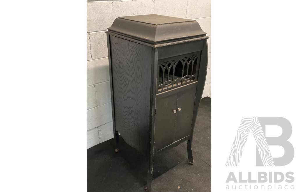 Vintage Davidge Record Player