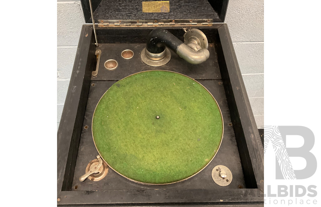 Vintage Davidge Record Player