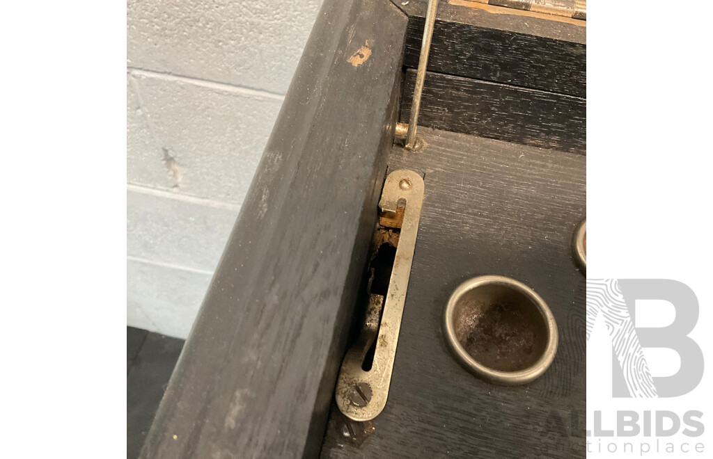 Vintage Davidge Record Player