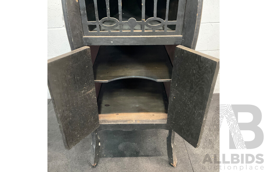 Vintage Davidge Record Player