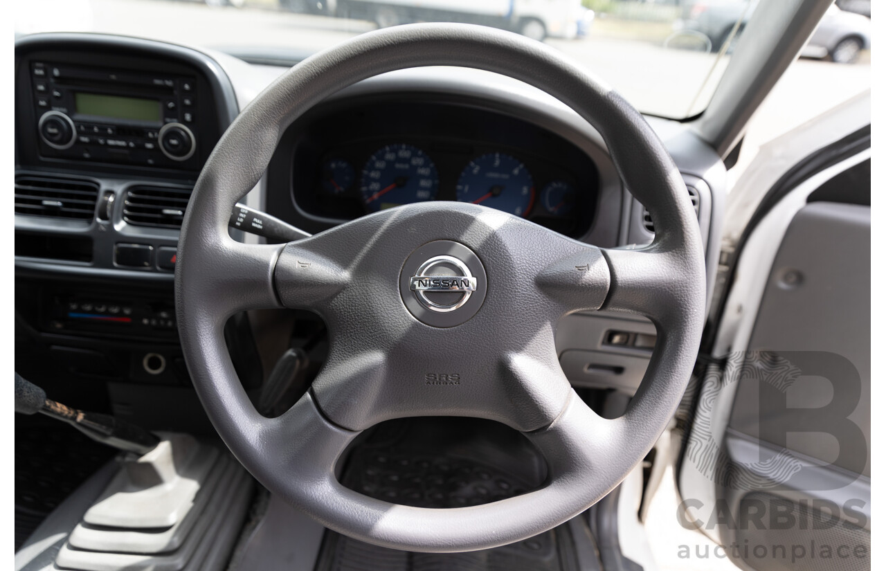 5/2013 Nissan Navara DX (4x2) D22 SERIES 5 C/Chas Polar White Turbo Diesel 2.5L