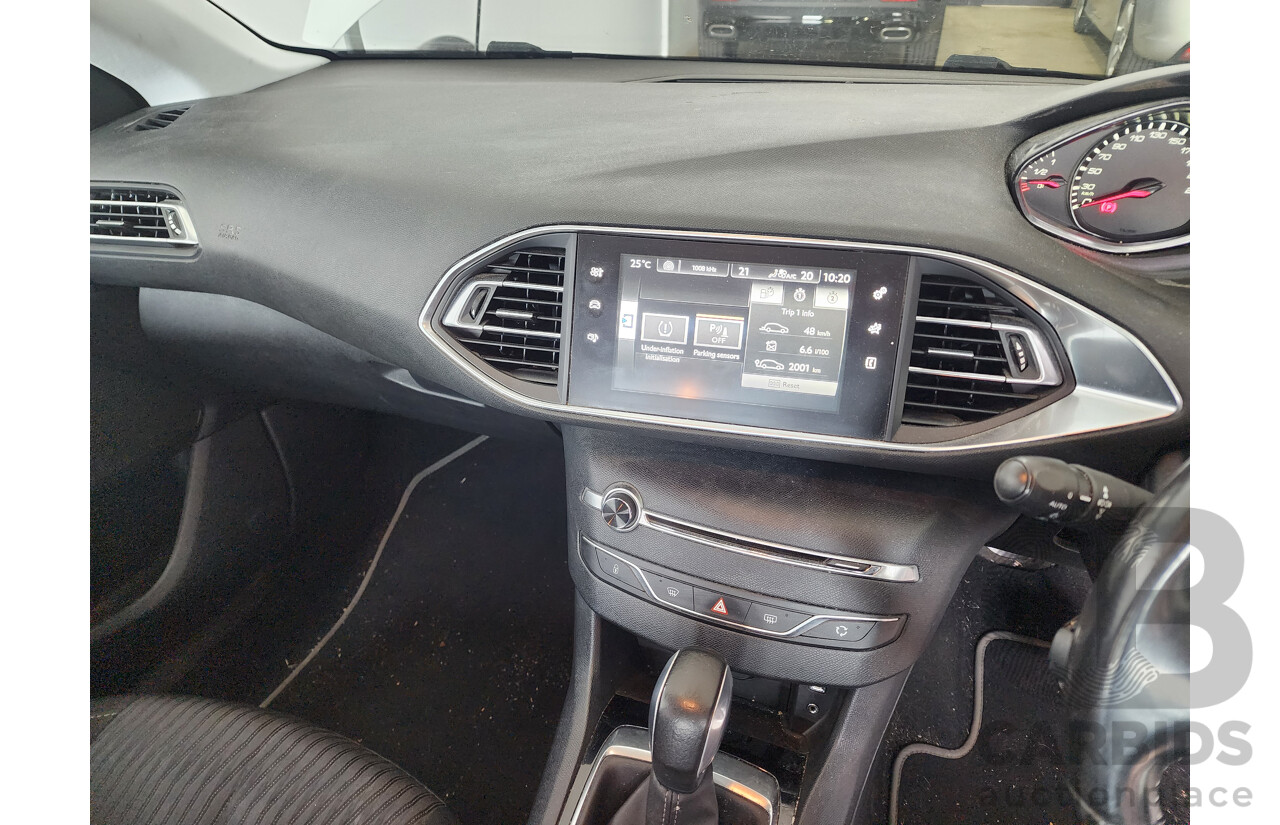 1/2016 Peugeot 308 Active T9 5d Hatchback White 1.2L