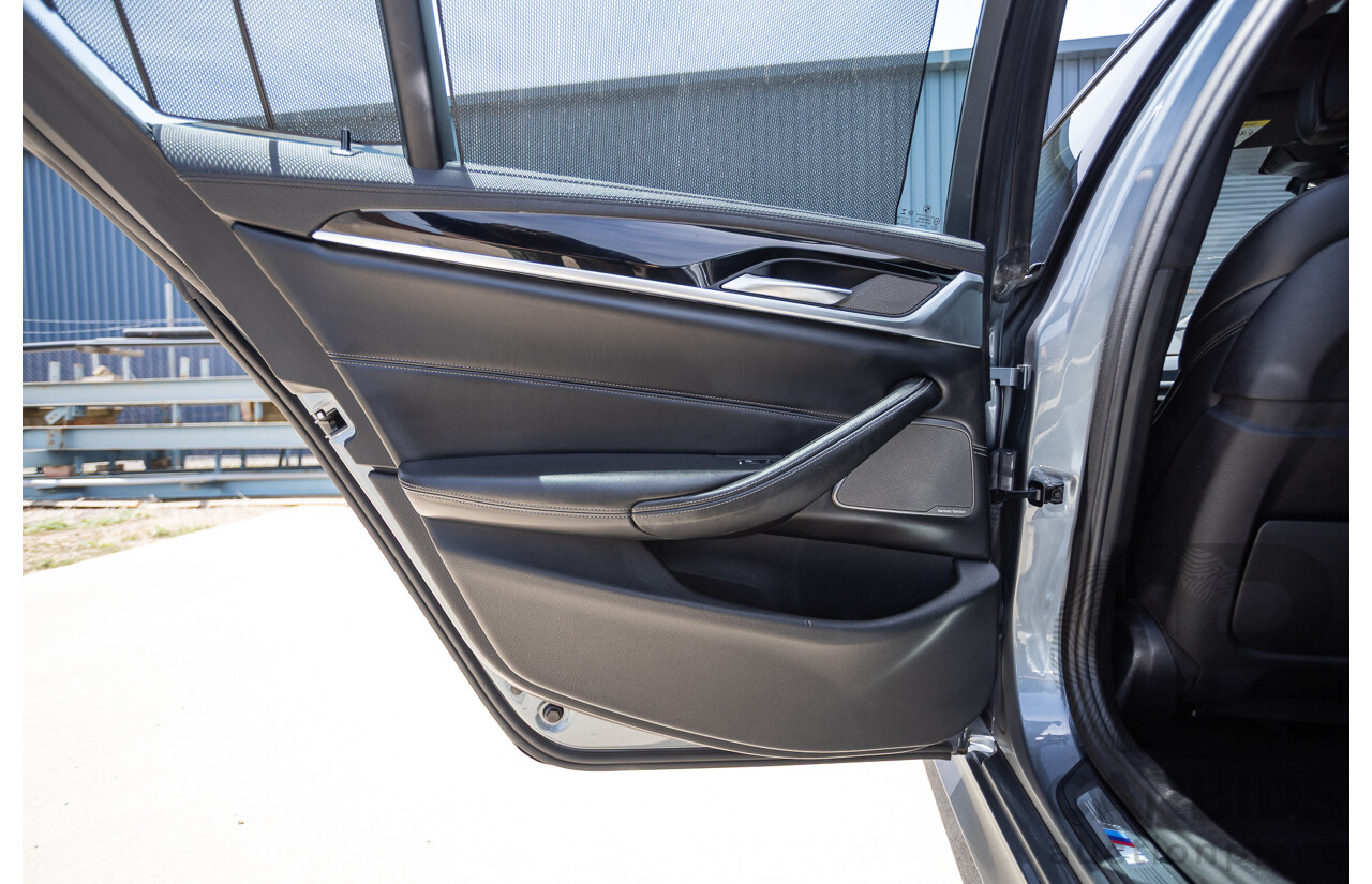 8/2017 BMW 540i M-Sport G30 MY18 4D Sedan Bluestone Metallic Tubro 3.0L