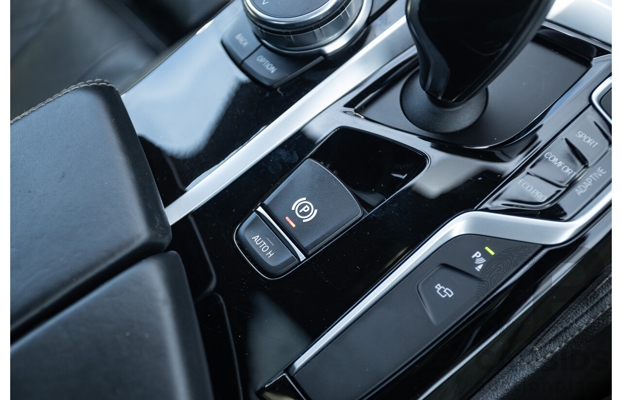 8/2017 BMW 540i M-Sport G30 MY18 4D Sedan Bluestone Metallic Tubro 3.0L