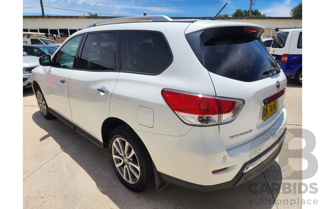 6/2014 Nissan Pathfinder ST (4x2) R52 4d Wagon White 3.5L