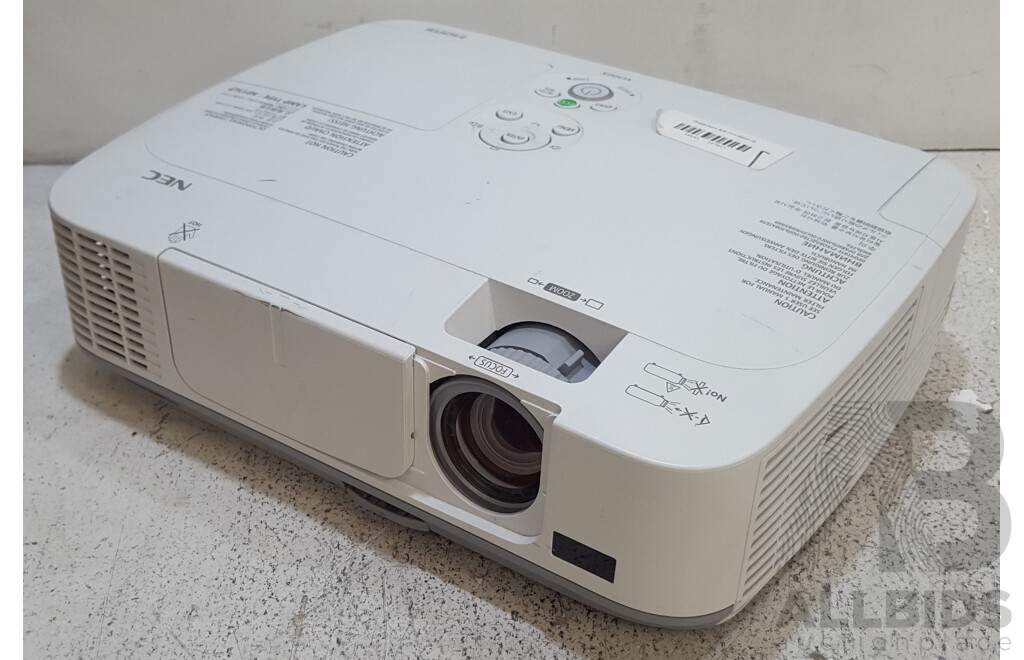 NEC (M300X) XGA 3LCD Projector