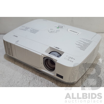 NEC (M300X) XGA 3LCD Projector