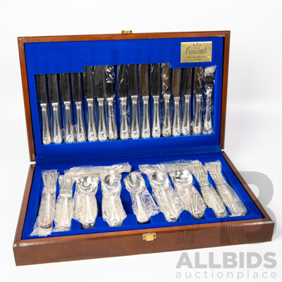 Coronet Fine Silver Plated Cutlery Set for Eight in Timber Canteen