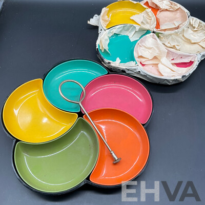 Vintage Pop-Art Snack Tray - Lot of 2