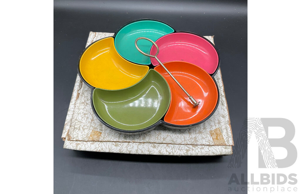 Vintage Pop-Art Snack Tray - Lot of 2
