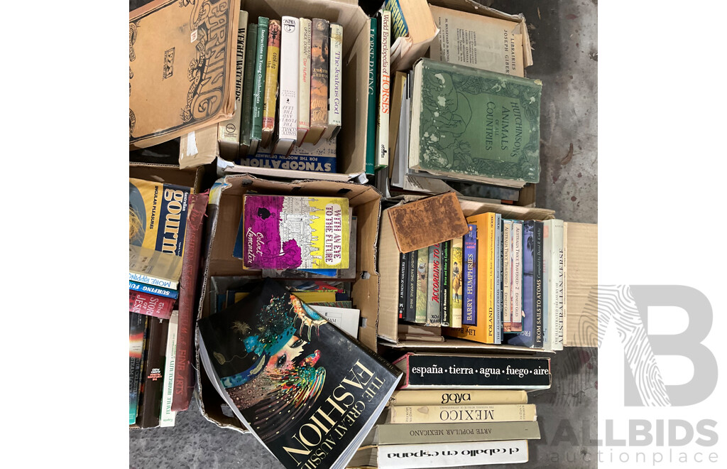 Collection of Vintage Books - 1 Full Pallet