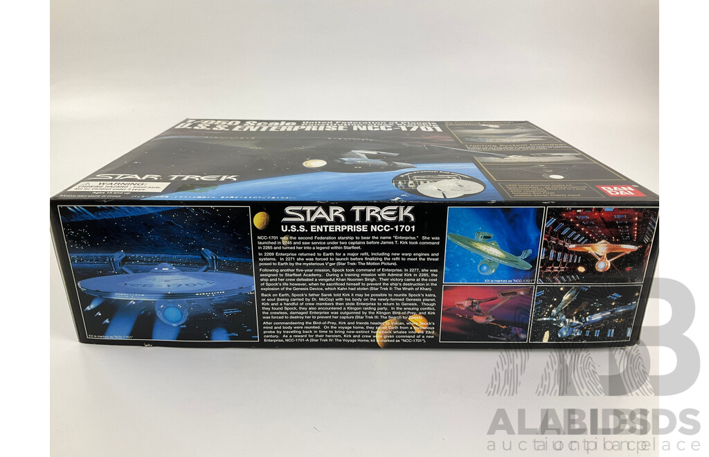Bandai Star Trek U.S.S Enterprise NCC-1701 - 1/850 Scale