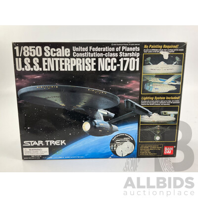Bandai Star Trek U.S.S Enterprise NCC-1701 - 1/850 Scale