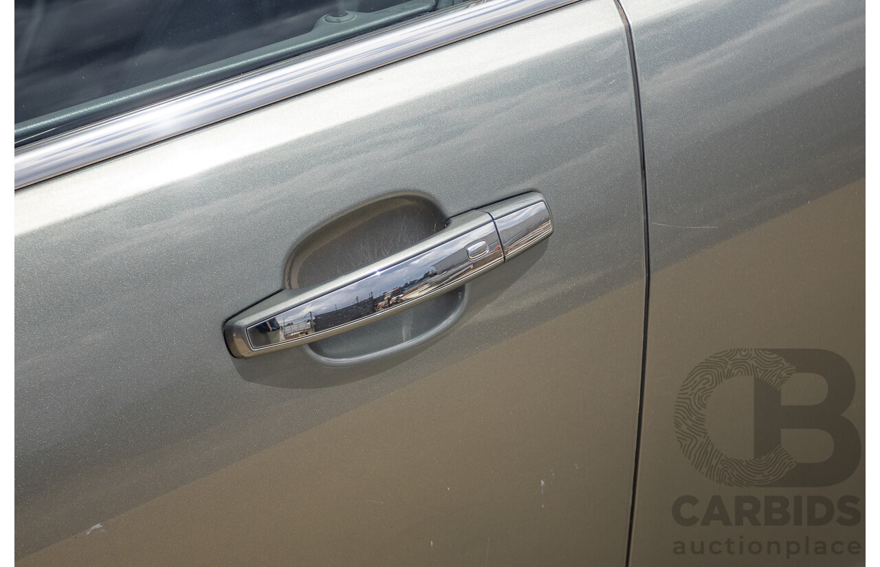 11/2013 Holden VF Calais V 4d Sedan Prussian Steel Metallic V6 3.6L