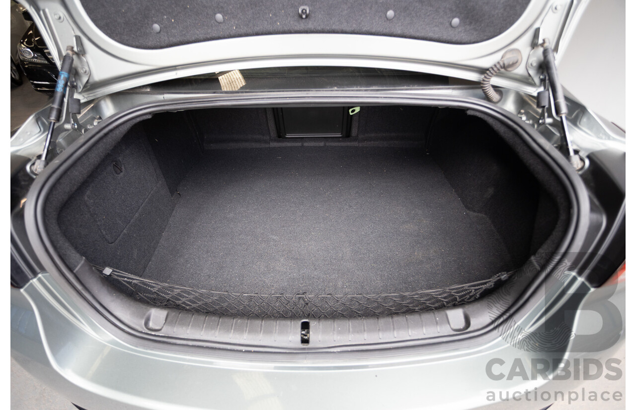 11/2013 Holden VF Calais V 4d Sedan Prussian Steel Metallic V6 3.6L