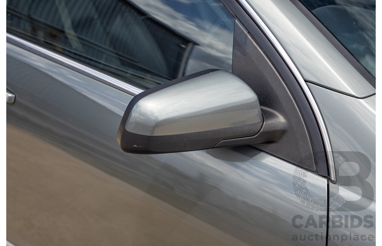 11/2013 Holden VF Calais V 4d Sedan Prussian Steel Metallic V6 3.6L