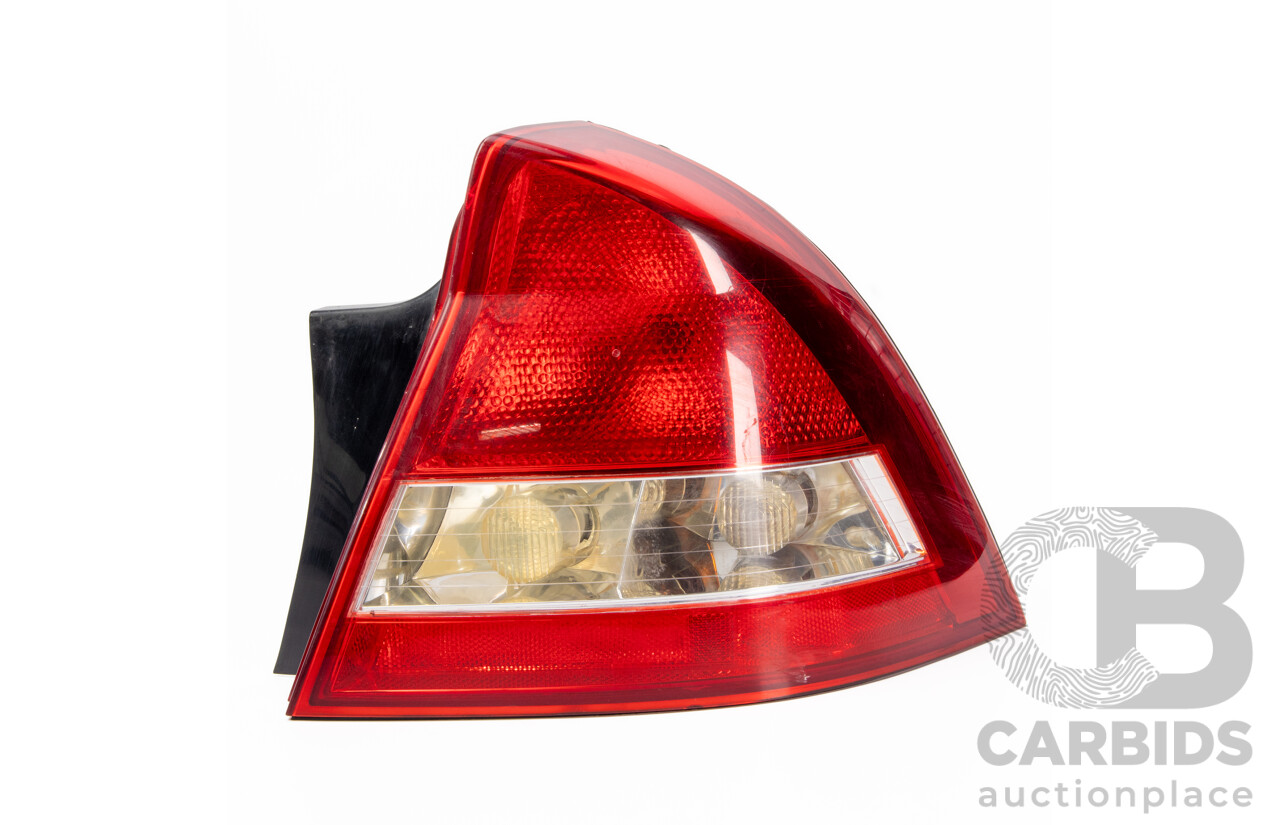 Holden Commodore VY Berlina & Calais & VZ Executive Tail Lights