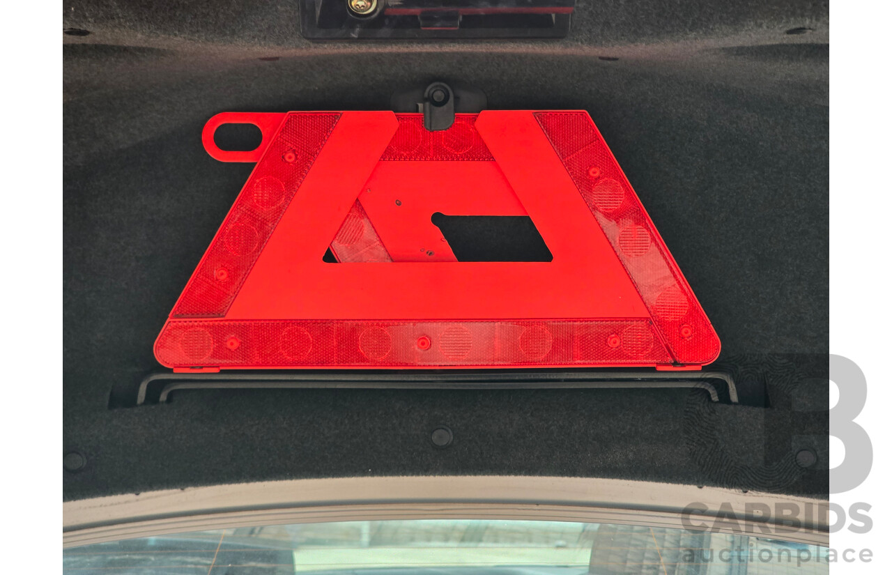 10/1998 Mercedes Benz E55 AMG W210 4d Sedan Brilliant Silver Metallic V8 5.4L