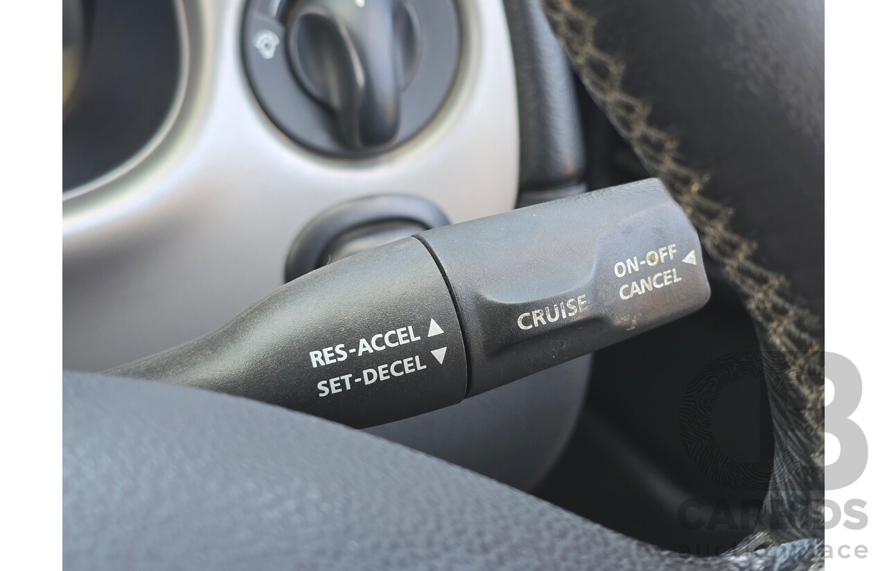 10/2001 Holden Special Vehicles (HSV) Clubsport VX Series II Build No.136 4d Sedan Vespers Blue Metallic V8 5.7L