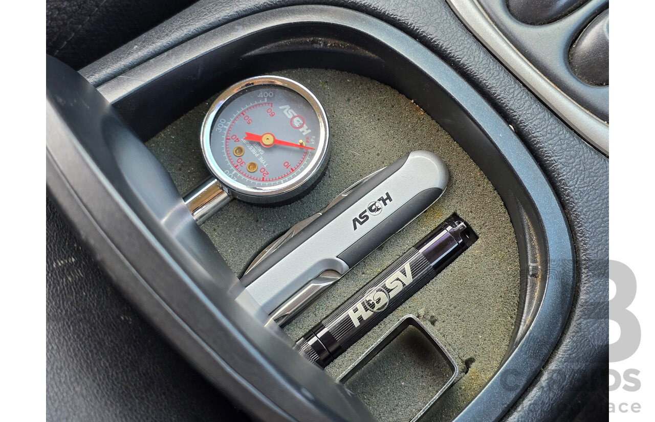 10/2001 Holden Special Vehicles (HSV) Clubsport VX Series II Build No.136 4d Sedan Vespers Blue Metallic V8 5.7L