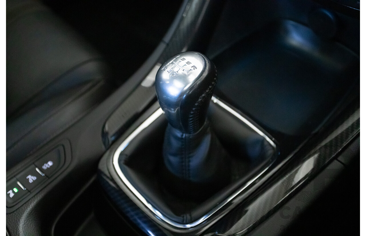 5/2016 Holden VF Commodore SS-V Redline Series 2 4d Sedan Phantom Black V8 6.2L