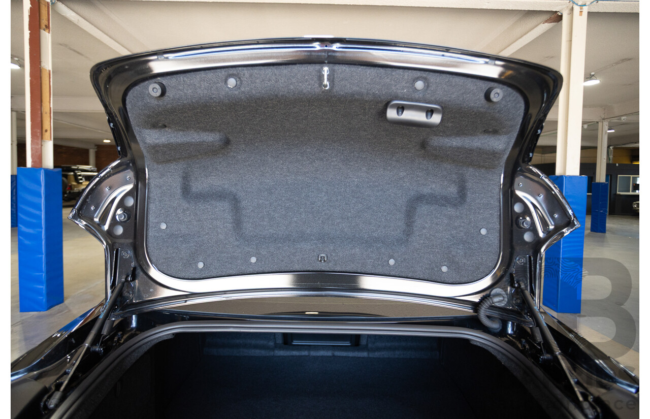 5/2016 Holden VF Commodore SS-V Redline Series 2 4d Sedan Phantom Black V8 6.2L