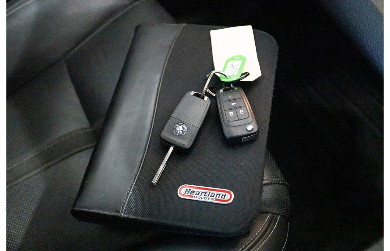 5/2016 Holden VF Commodore SS-V Redline Series 2 4d Sedan Phantom Black V8 6.2L