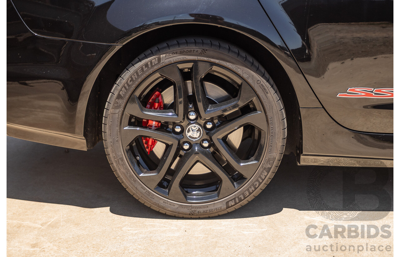 5/2016 Holden VF Commodore SS-V Redline Series 2 4d Sedan Phantom Black V8 6.2L