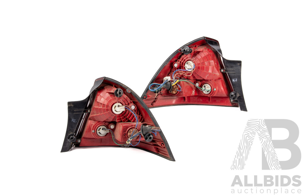 Holden Commodore VY Berlina & Calais & VZ Executive Tail-lights - Nightshaded